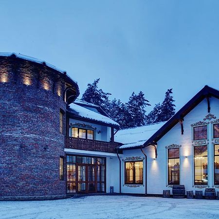 Shpatser Hotel Bryukhovychi Ngoại thất bức ảnh
