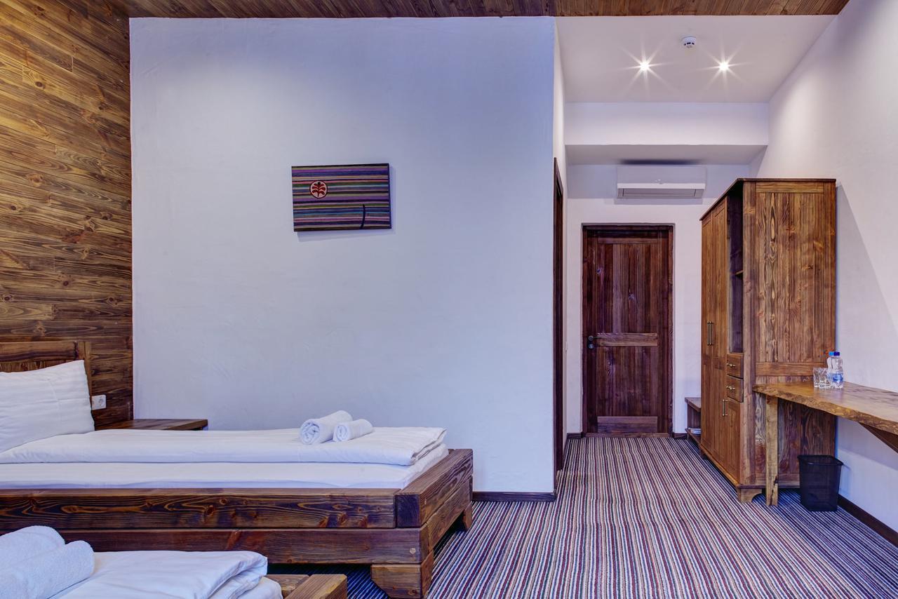 Shpatser Hotel Bryukhovychi Ngoại thất bức ảnh